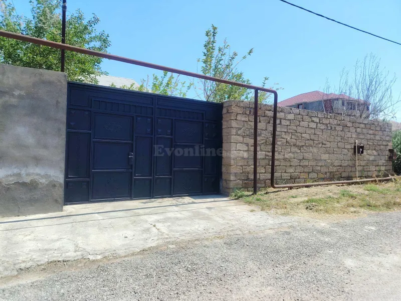 3 otaqlı Həyət evi 100 m² Savalan Satılır