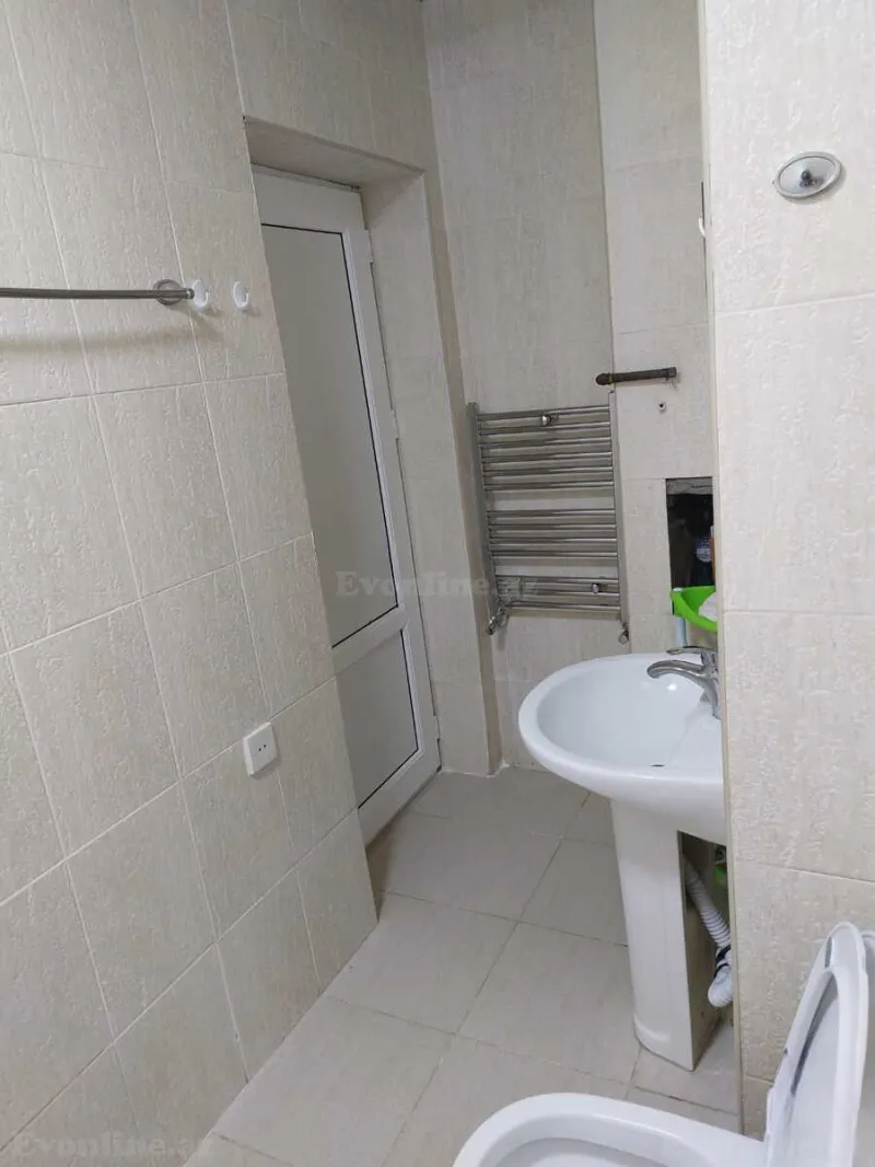Kirayə verilir 2 otaqlı Mənzil Yeni tikili 65 m² Neftçilər m. - şəkil 7