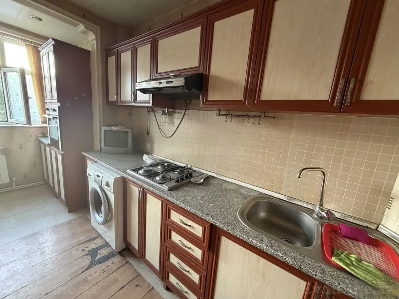 Kirayə verilir 3 otaqlı Mənzil Köhnə tikili 80 m² 20 Yanvar m. - şəkil 6
