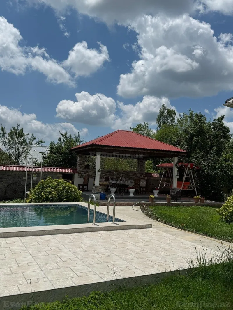 Kirayə verilir 4 otaqlı Həyət evi 100 m² Qəbələ