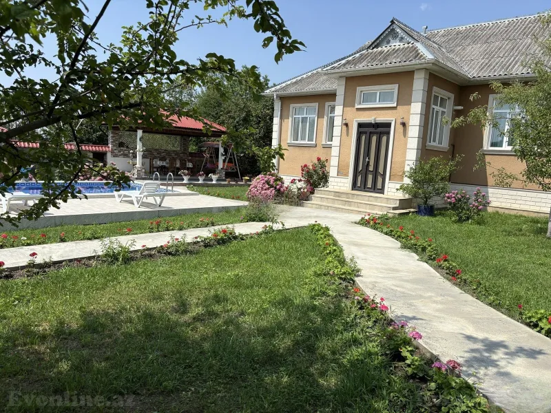 Kirayə verilir 4 otaqlı Həyət evi 100 m² Qəbələ - şəkil 3