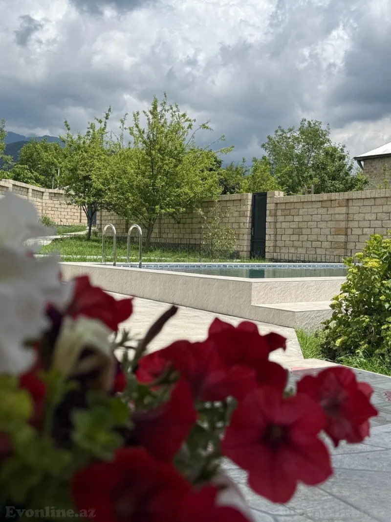 Kirayə verilir 4 otaqlı Həyət evi 100 m² Qəbələ - şəkil 12