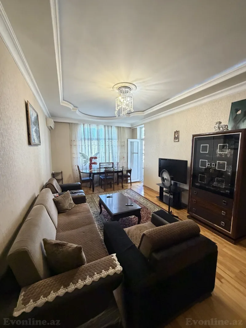 3 otaqlı Mənzil 130 m² Yeni Yasamal Satılır