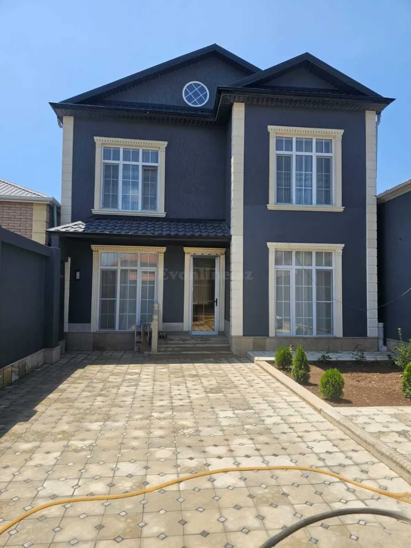 6 otaqlı Həyət evi 200 m² Yeni Ramana Satılır