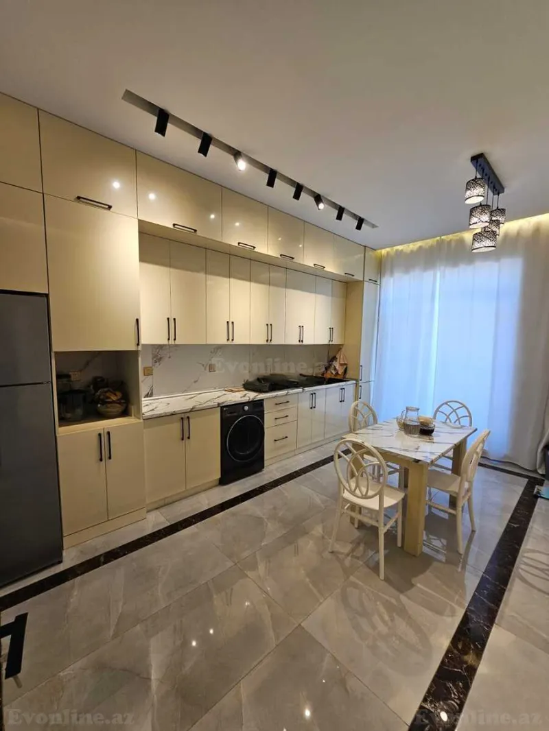 Satılır 6 otaqlı Həyət evi 200 m² Yeni Ramana - şəkil 4