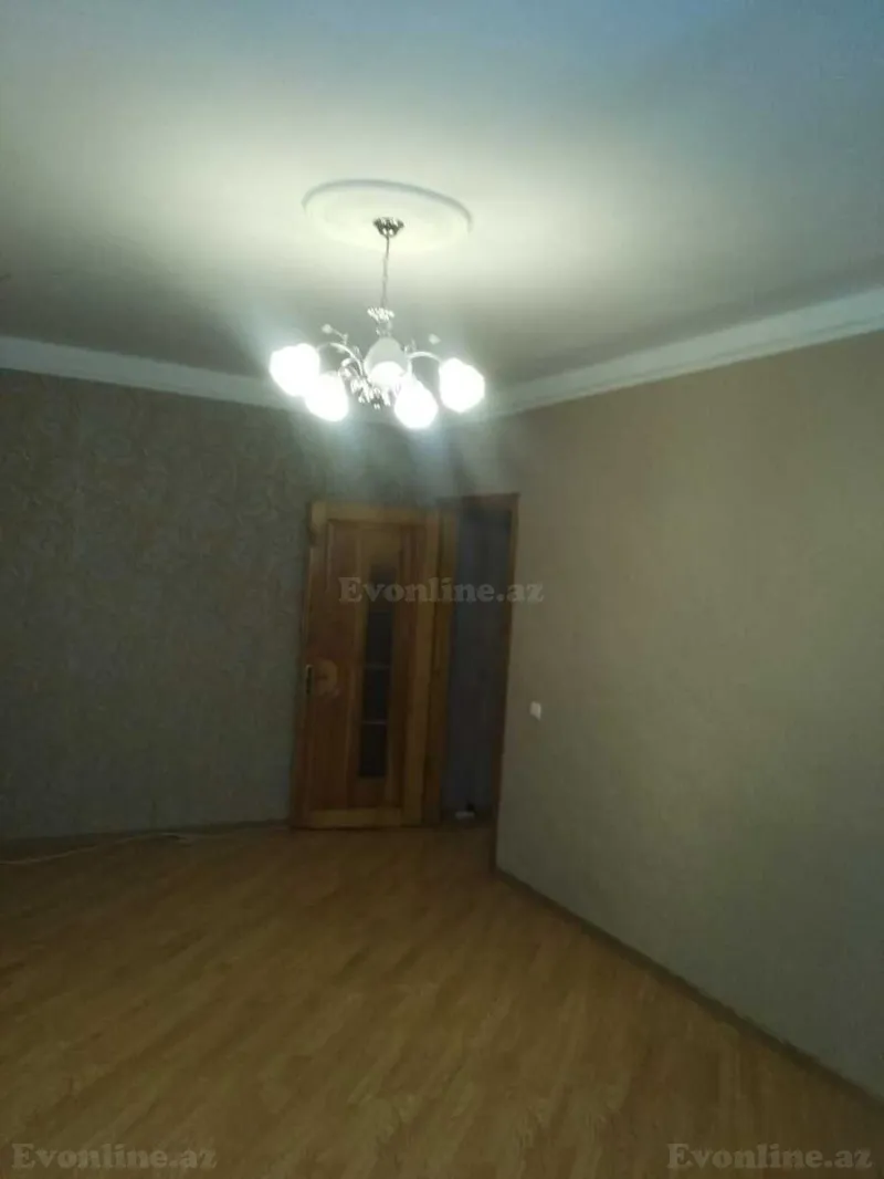 Satılır 2 otaqlı Mənzil Köhnə tikili 65 m² Bakıxanov - şəkil 2