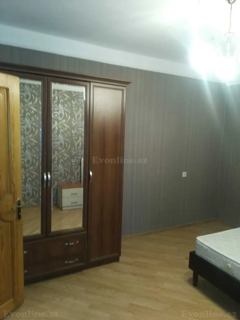 Satılır 2 otaqlı Mənzil Köhnə tikili 65 m² Bakıxanov - şəkil 6