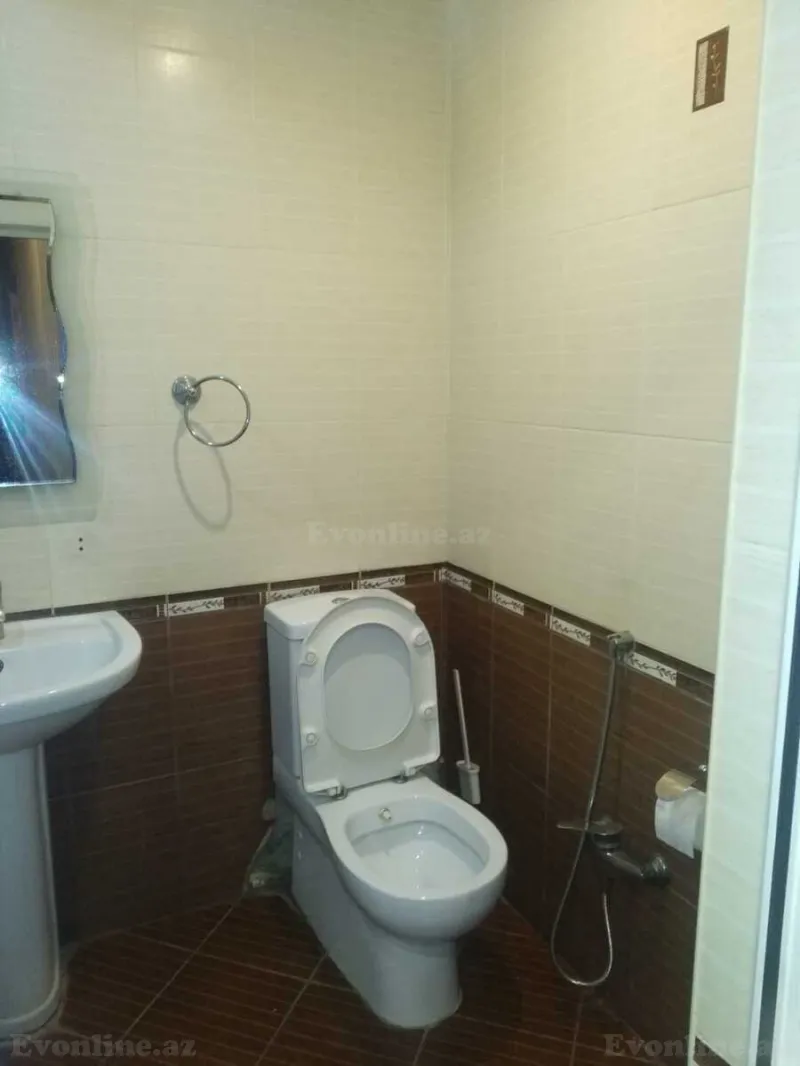 Satılır 2 otaqlı Mənzil Köhnə tikili 65 m² Bakıxanov - şəkil 7