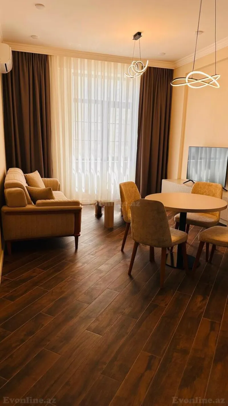 3 otaqlı Mənzil 65 m² Elmlər Akademiyası m. Kirayə verilir