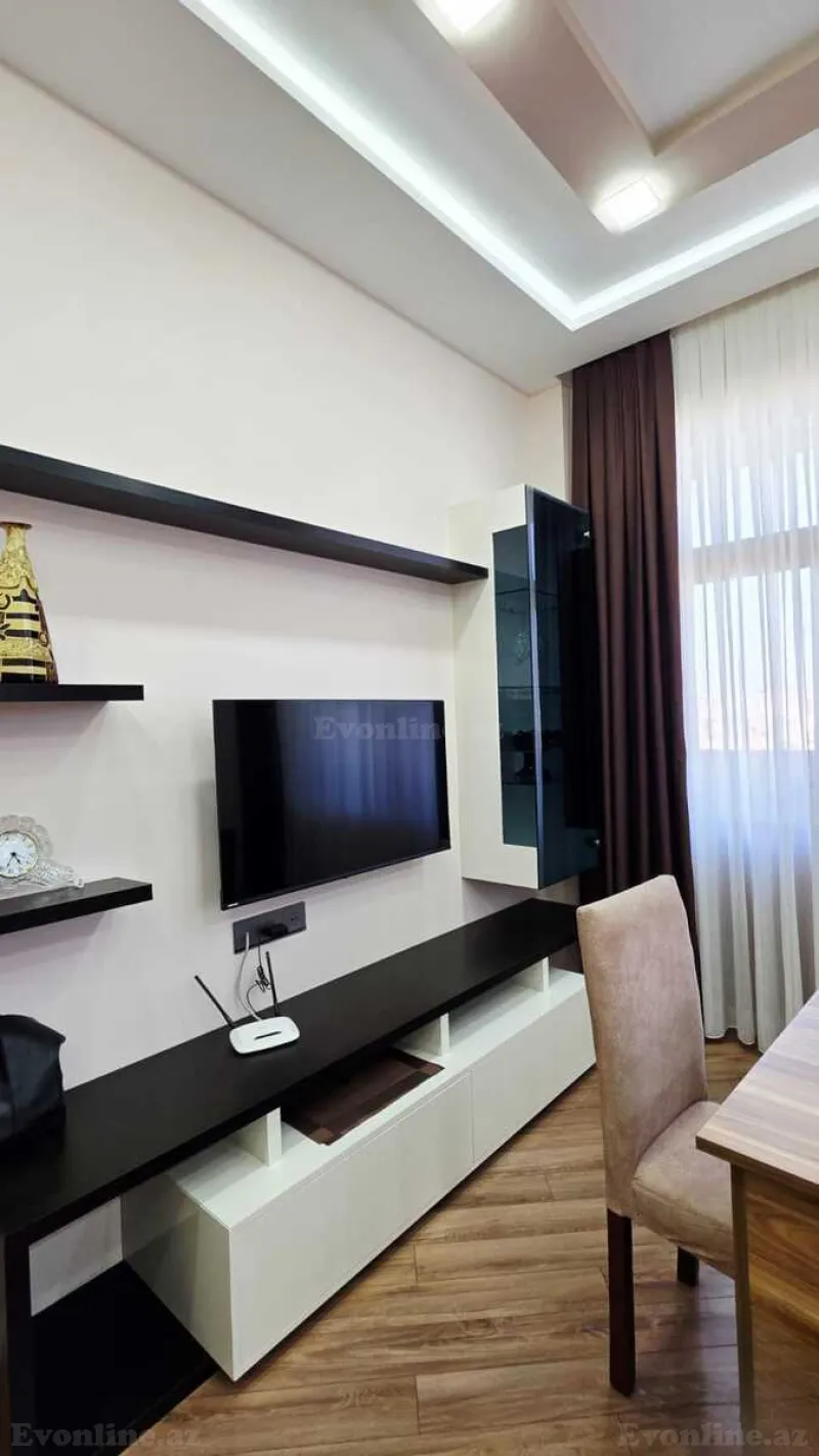 Kirayə verilir 3 otaqlı Mənzil Yeni tikili 70 m² Nərimanov r. - şəkil 3