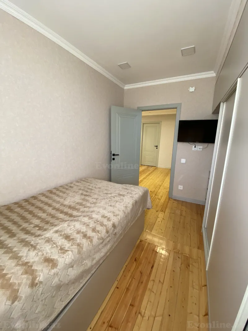 Satılır 4 otaqlı Mənzil Yeni tikili 120 m² Q.Qarayev pr. - şəkil 12