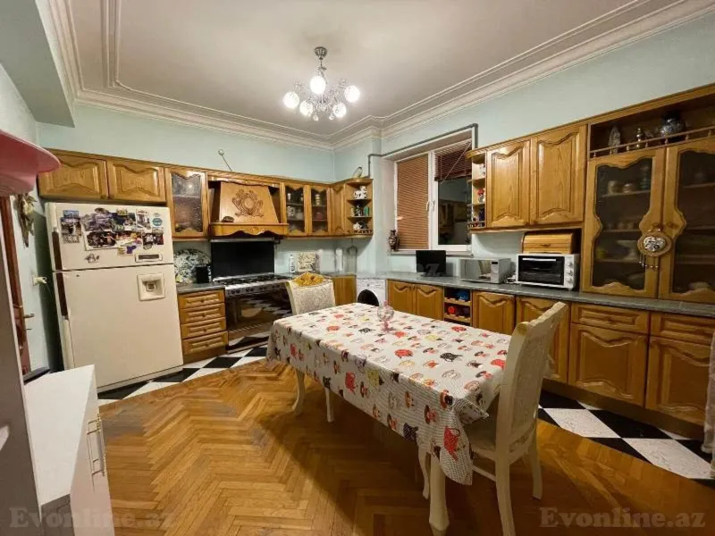 Satılır 4 otaqlı Mənzil Yeni tikili 160 m² Nəsimi r. - şəkil 6