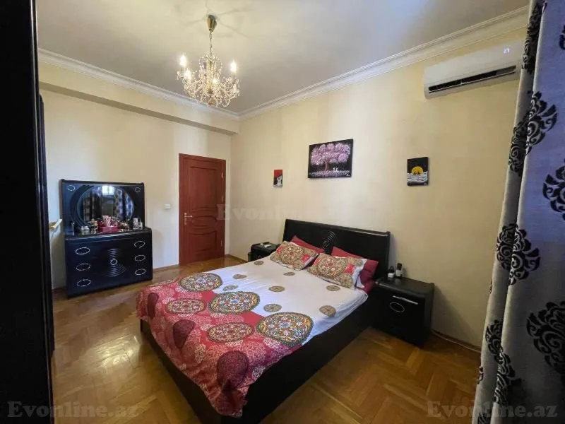 Satılır 4 otaqlı Mənzil Yeni tikili 160 m² Nəsimi r. - şəkil 11