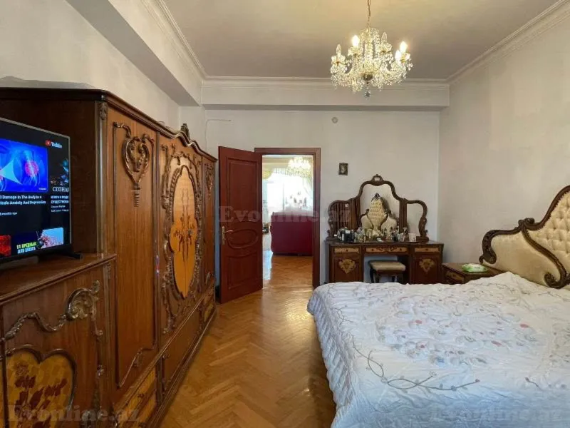 Satılır 4 otaqlı Mənzil Yeni tikili 160 m² Nəsimi r. - şəkil 14