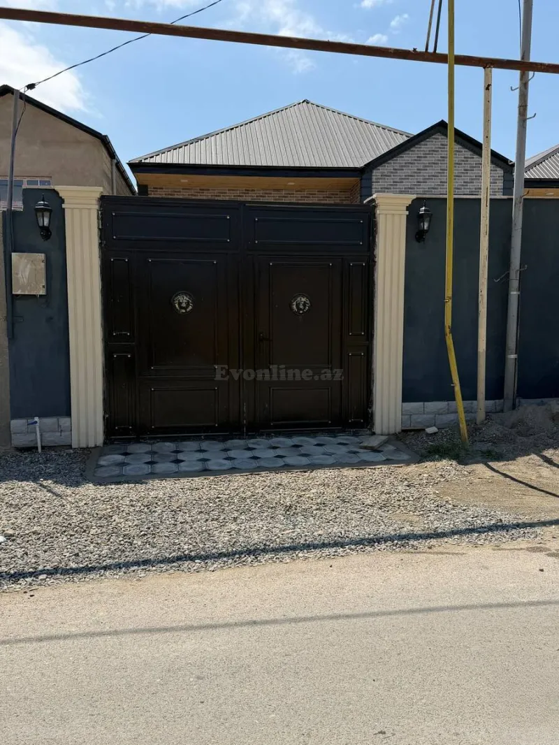 Satılır 4 otaqlı Həyət evi 130 m² Saray