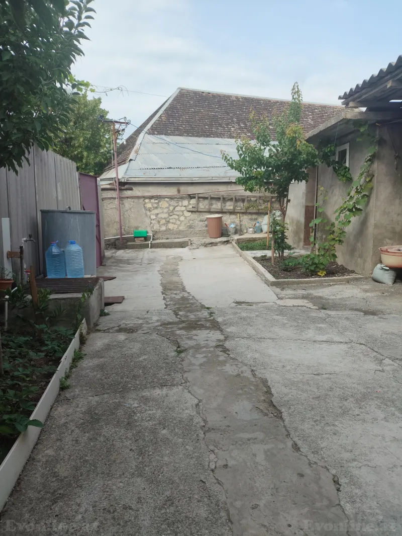 Kirayə verilir 2 otaqlı Həyət evi 50 m² Şəki