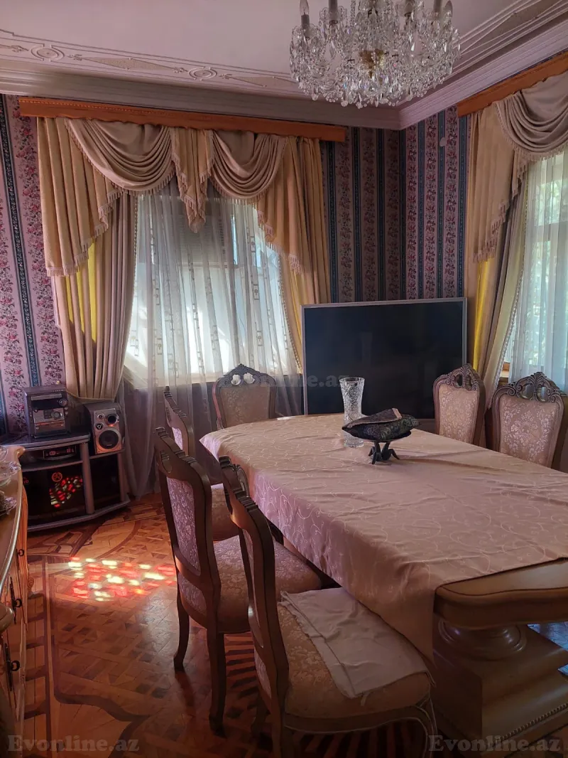 5 otaqlı Həyət evi 159.8 m² Bakıxanov Satılır