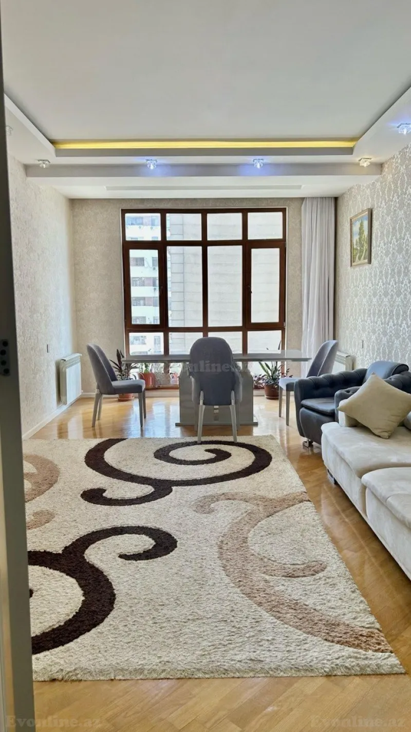 3 otaqlı Mənzil 125 m² İnşaatçılar m. Kirayə verilir