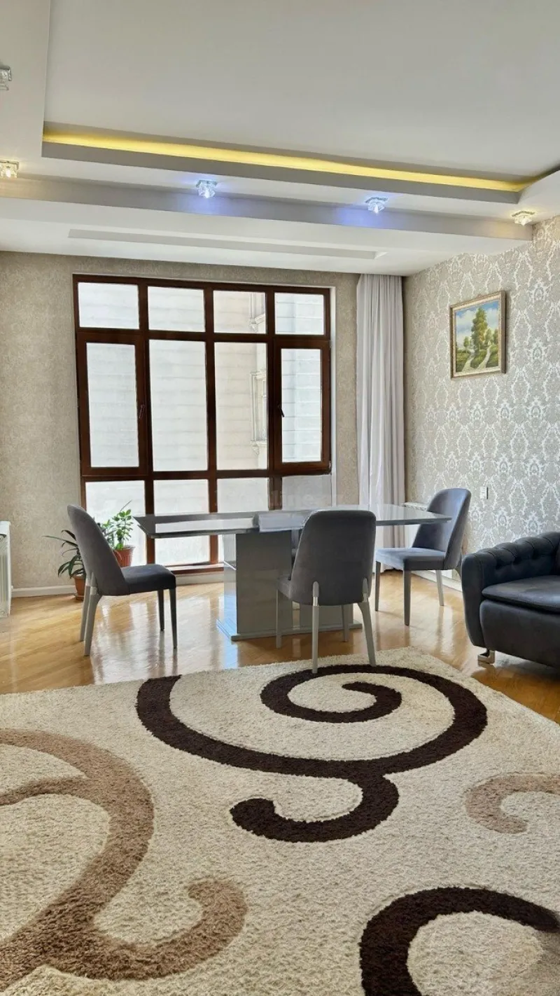 Kirayə verilir 3 otaqlı Mənzil Yeni tikili 125 m² İnşaatçılar m. - şəkil 3