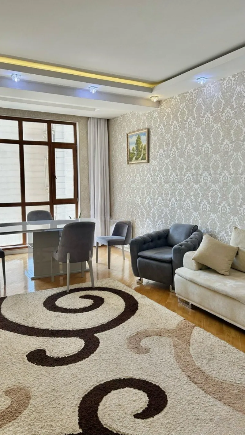 Kirayə verilir 3 otaqlı Mənzil Yeni tikili 125 m² İnşaatçılar m. - şəkil 4