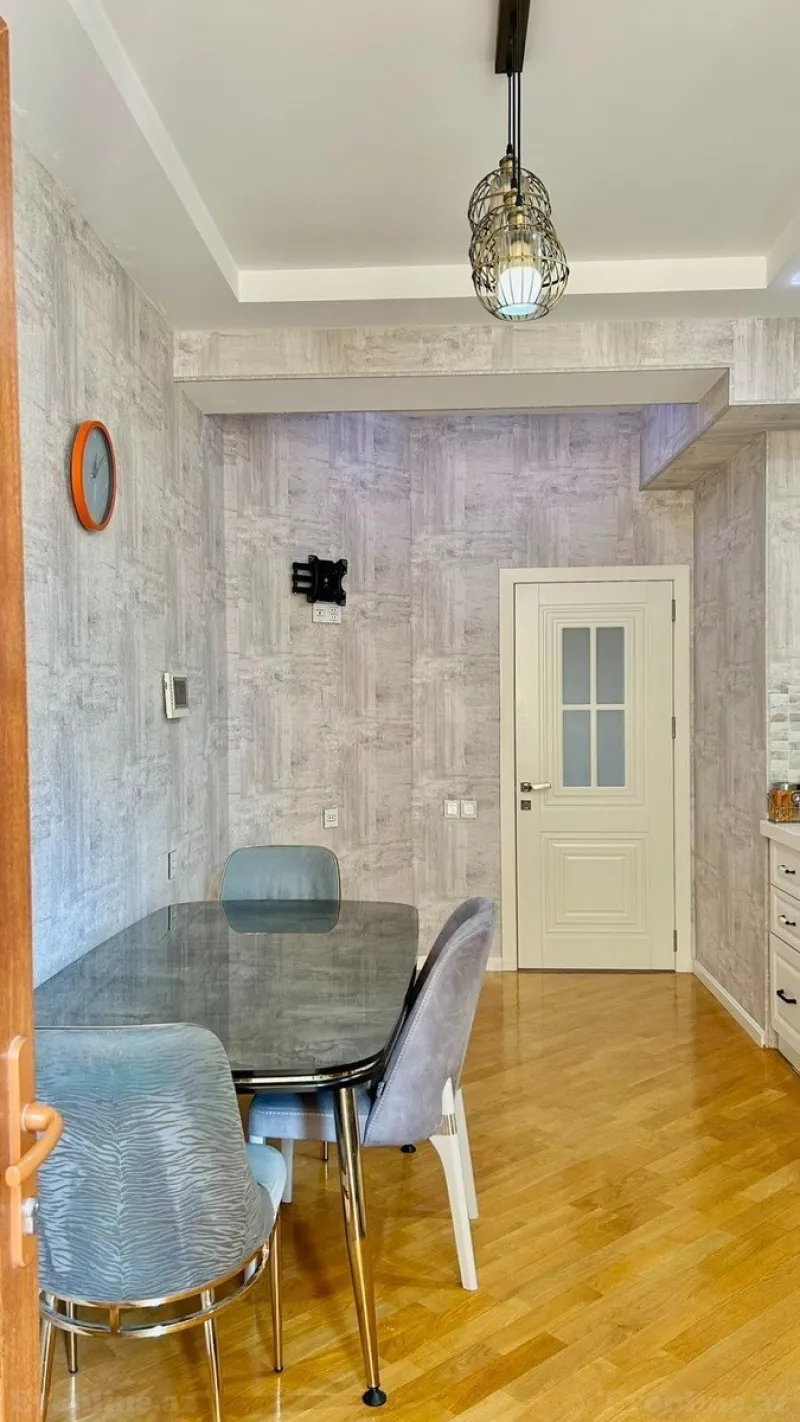 Kirayə verilir 3 otaqlı Mənzil Yeni tikili 125 m² İnşaatçılar m. - şəkil 13