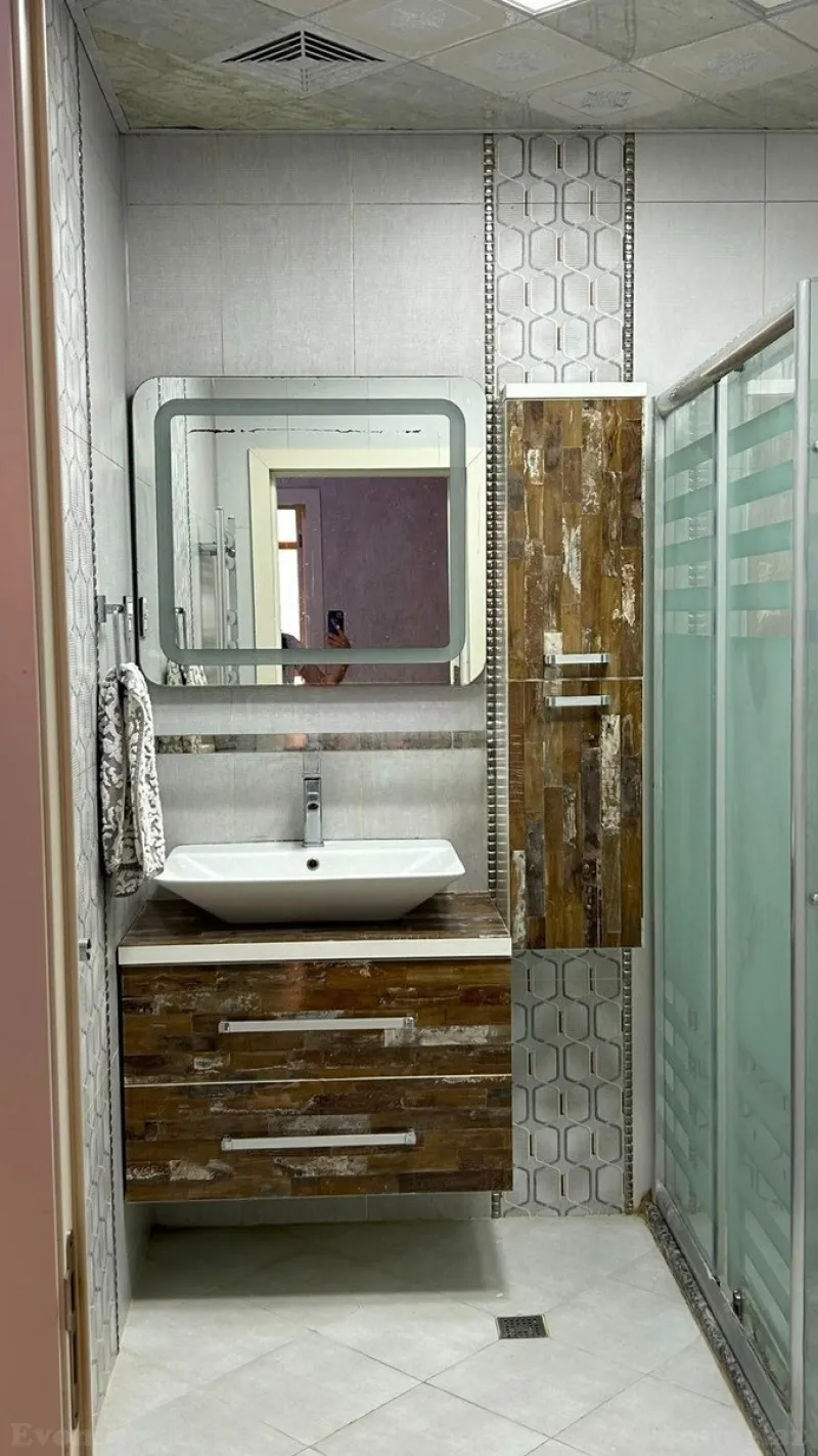 Kirayə verilir 3 otaqlı Mənzil Yeni tikili 125 m² İnşaatçılar m. - şəkil 14