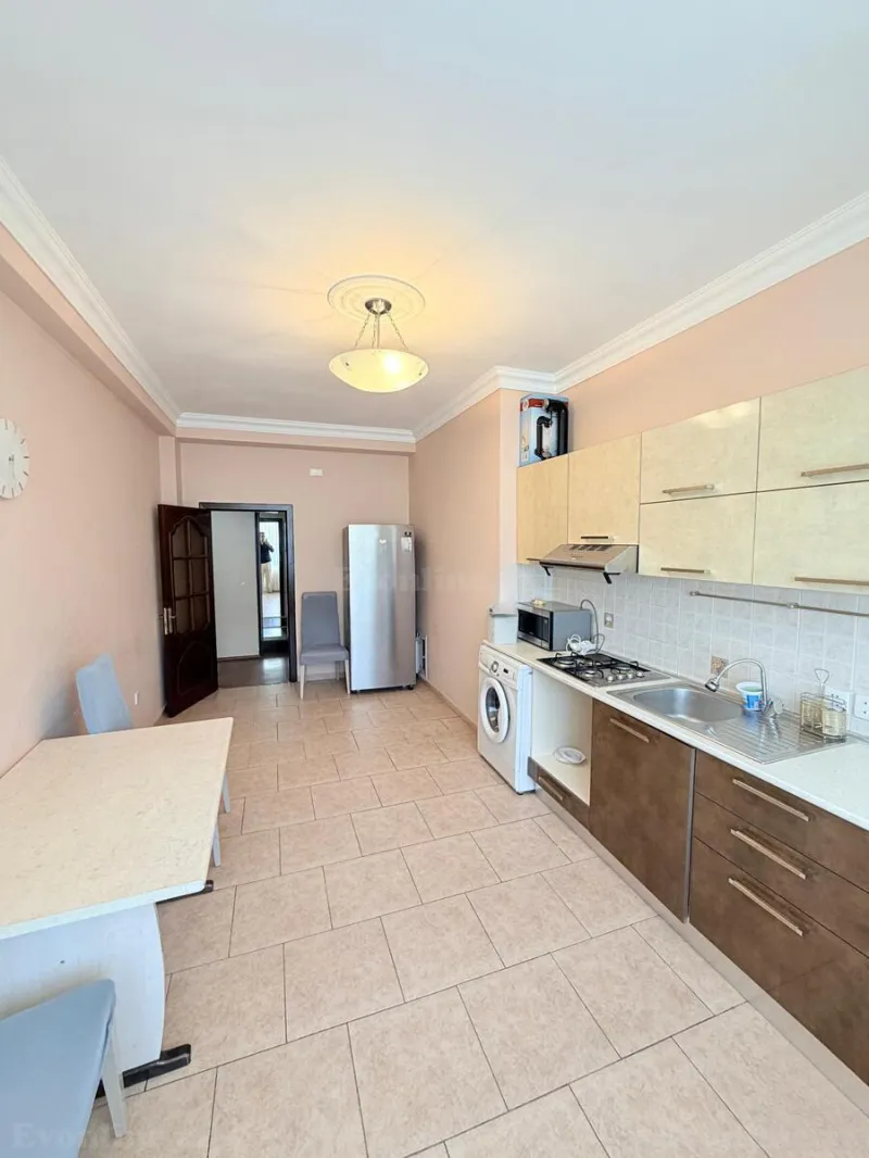 Kirayə verilir 2 otaqlı Mənzil Yeni tikili 100 m² İnşaatçılar m. - şəkil 6