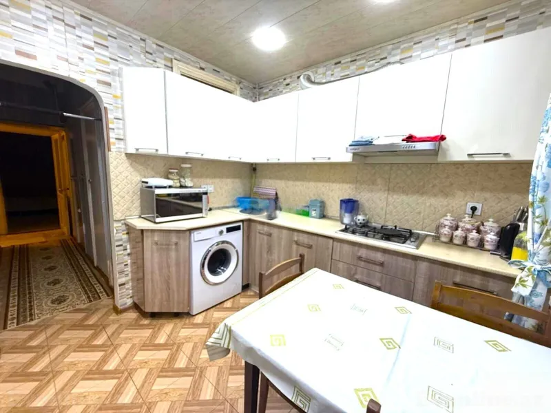 Satılır 4 otaqlı Mənzil Köhnə tikili 110 m² Bakıxanov - şəkil 14