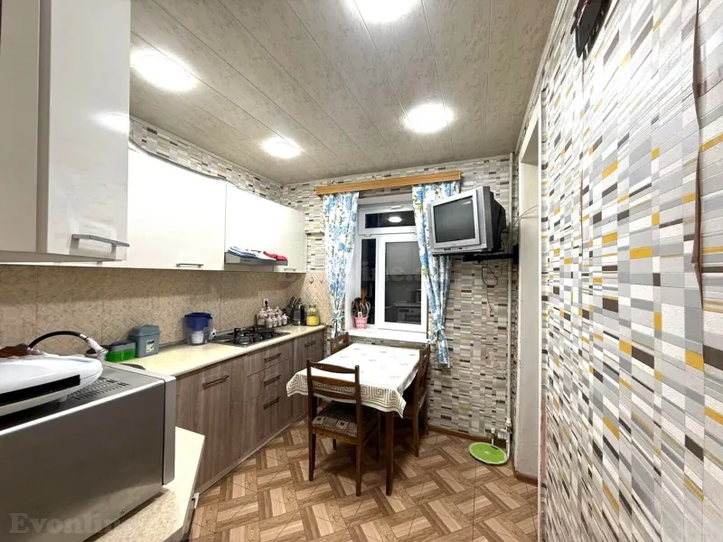Satılır 4 otaqlı Mənzil Köhnə tikili 110 m² Bakıxanov - şəkil 15