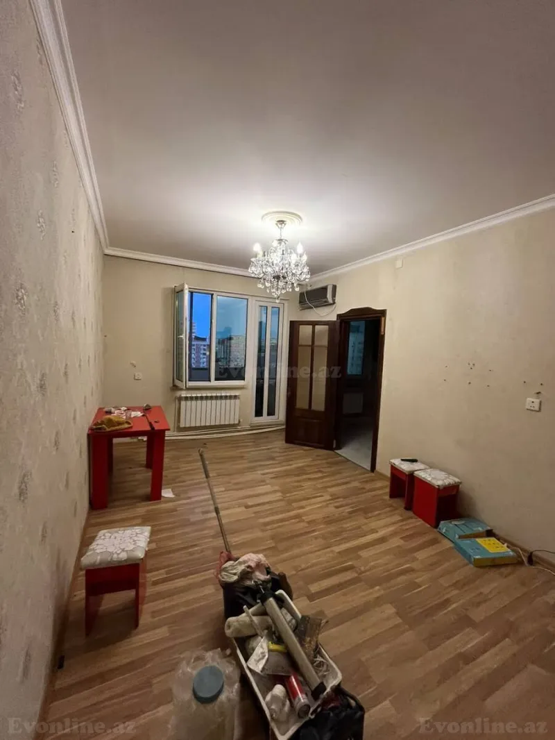 Satılır 2 otaqlı Mənzil Köhnə tikili 45 m² Memar Əcəmi m.