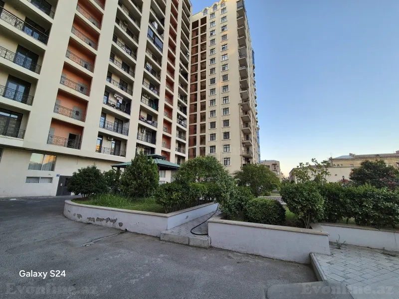 Satılır 3 otaqlı Mənzil Yeni tikili 164 m² Elmlər Akademiyası m. - şəkil 2