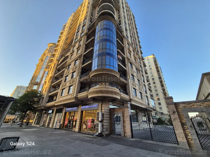 Satılır 3 otaqlı Mənzil Yeni tikili 164 m² Elmlər Akademiyası m. - şəkil 3