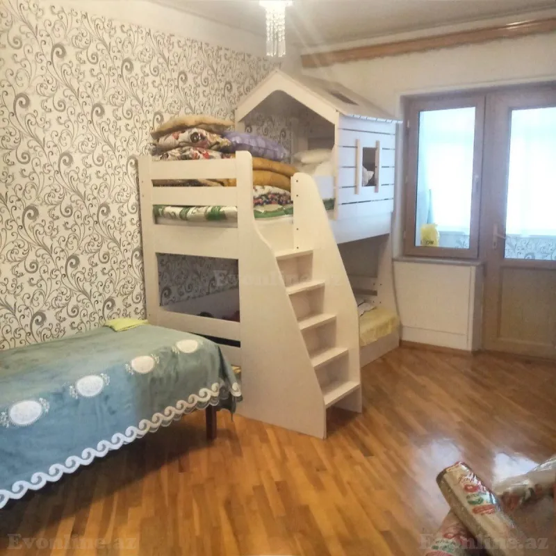 Satılır 4 otaqlı Mənzil Köhnə tikili 100 m² Gənclik m. - şəkil 5
