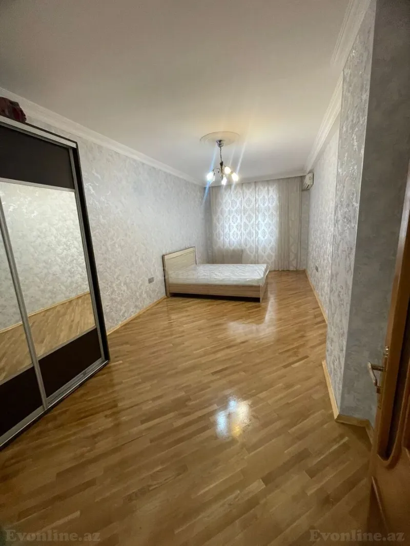 Kirayə verilir 3 otaqlı Mənzil Yeni tikili 125 m² İnşaatçılar m. - şəkil 4