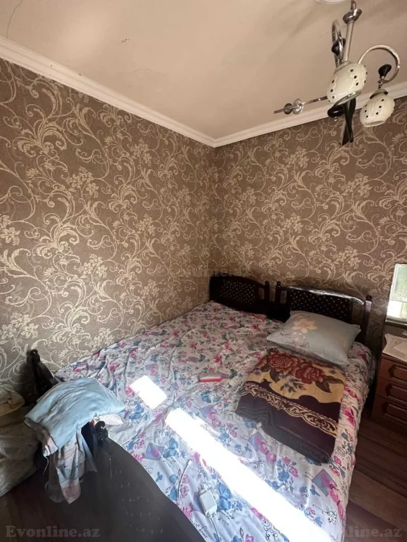 3 otaqlı Mənzil 70 m² Elmlər Akademiyası m. Kirayə verilir