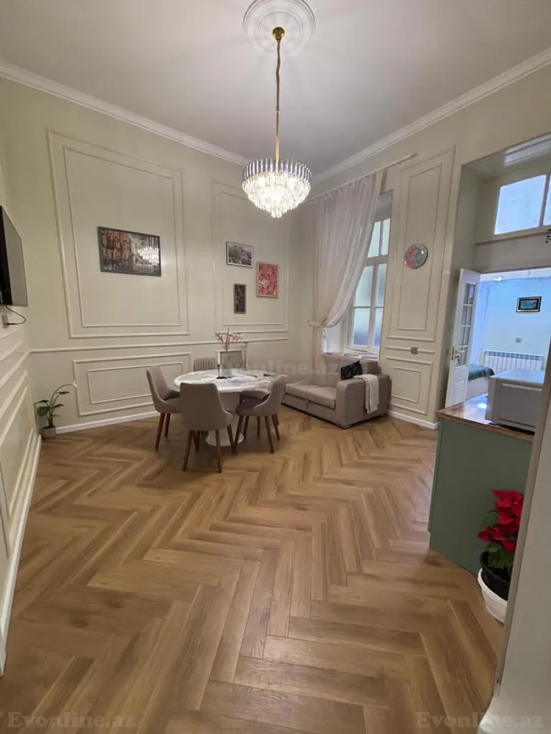 2 otaqlı Mənzil 45 m² 28 May m. Kirayə verilir