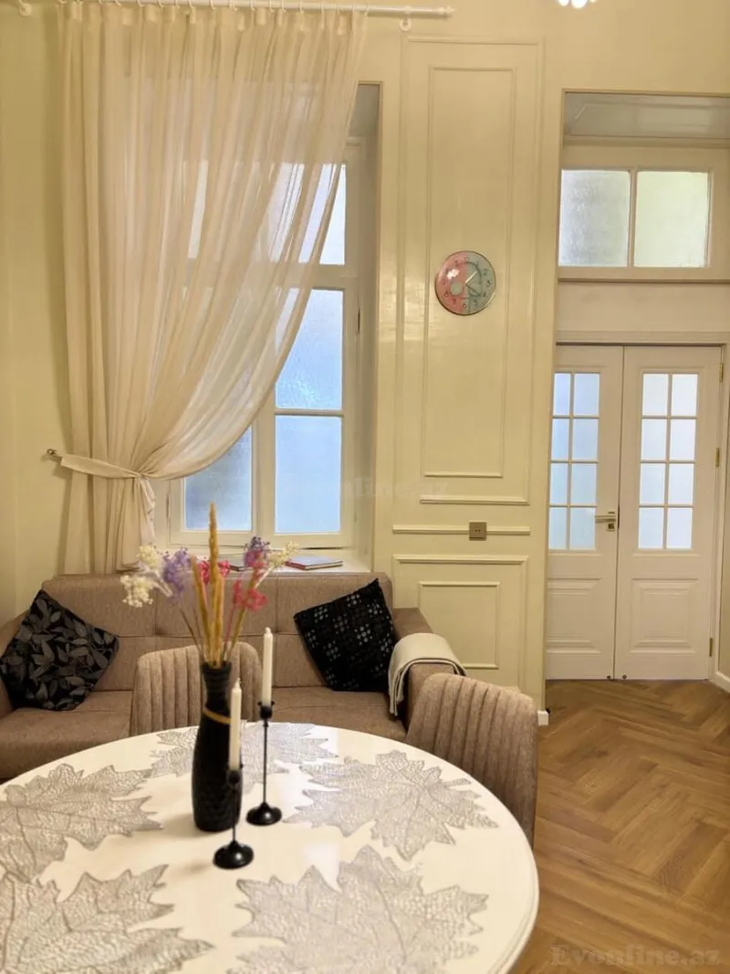 Kirayə verilir 2 otaqlı Mənzil Köhnə tikili 45 m² 28 May m. - şəkil 2