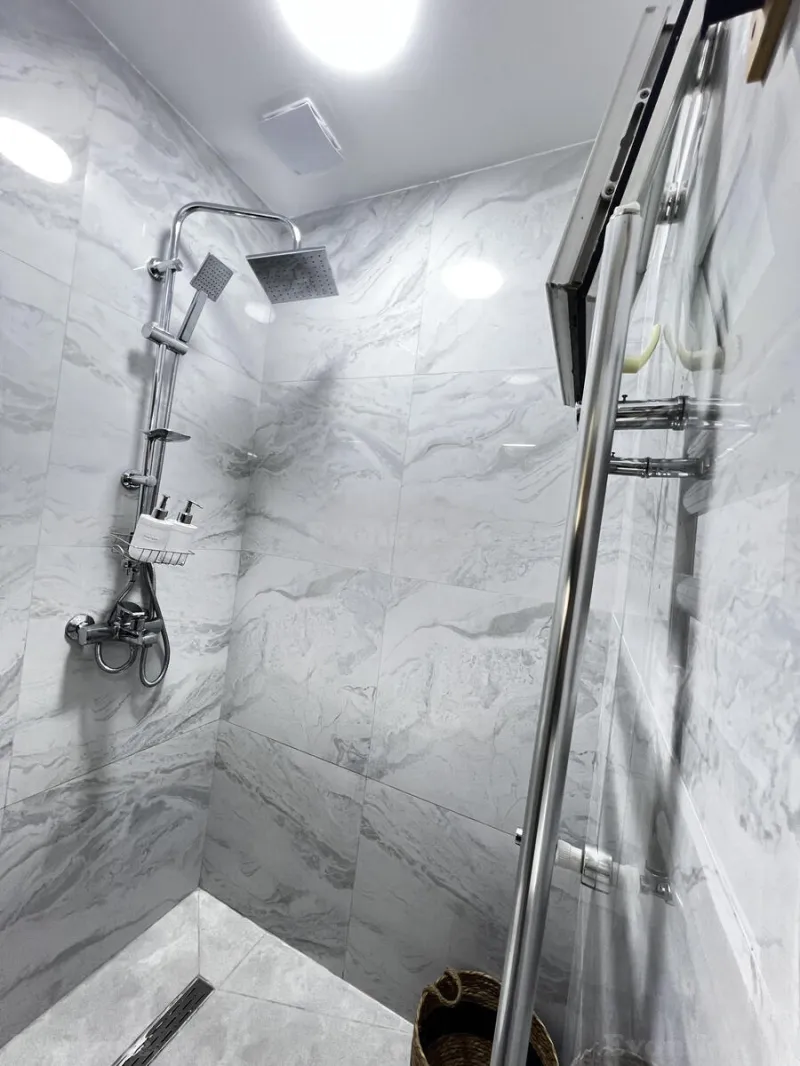 Kirayə verilir 2 otaqlı Mənzil Köhnə tikili 45 m² 28 May m. - şəkil 25