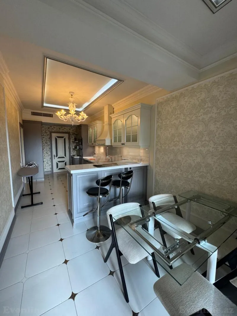 Kirayə verilir 3 otaqlı Mənzil Yeni tikili 217 m² Nərimanov r. - şəkil 10