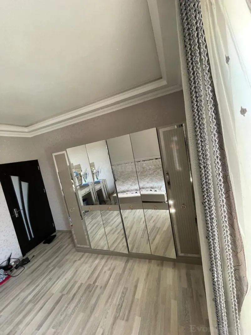 Satılır 6 otaqlı Həyət evi 250 m² Yeni Ramana - şəkil 4