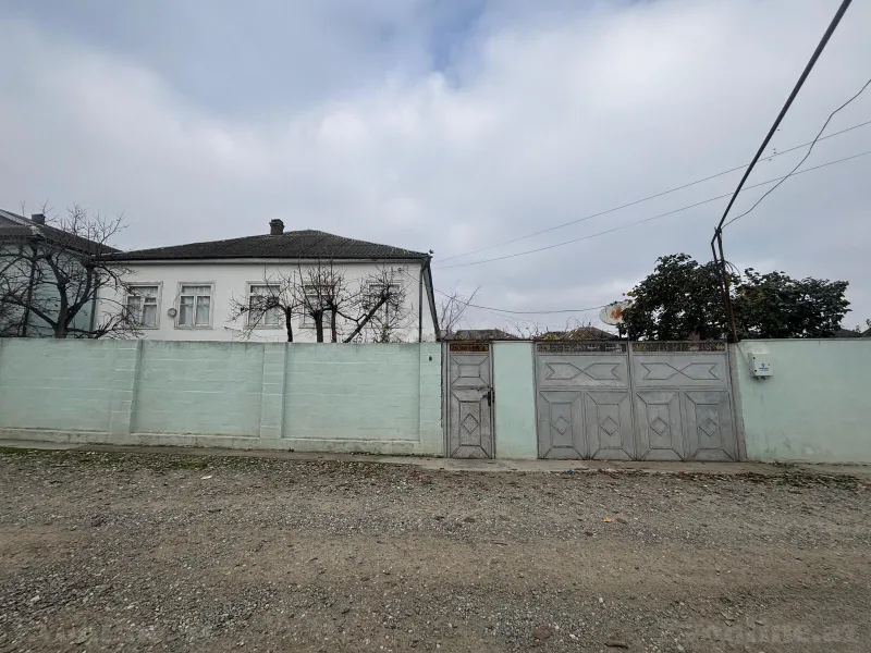 9 otaqlı Həyət evi 190 m² Xaçmaz Satılır