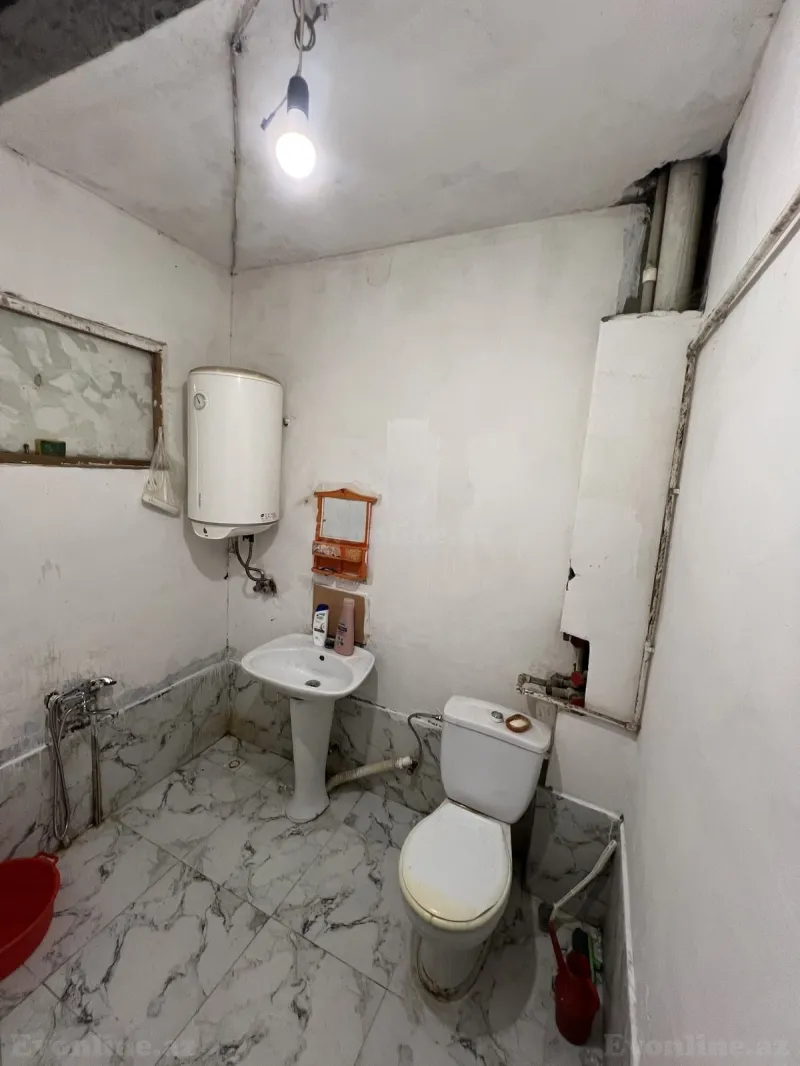 Kirayə verilir 2 otaqlı Mənzil Köhnə tikili 112 m² Neftçilər m. - şəkil 8