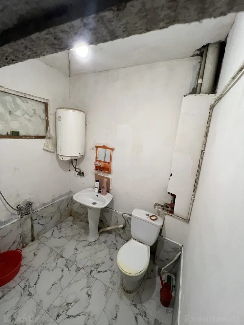 Kirayə verilir 2 otaqlı Mənzil Köhnə tikili 112 m² Neftçilər m. - şəkil 9