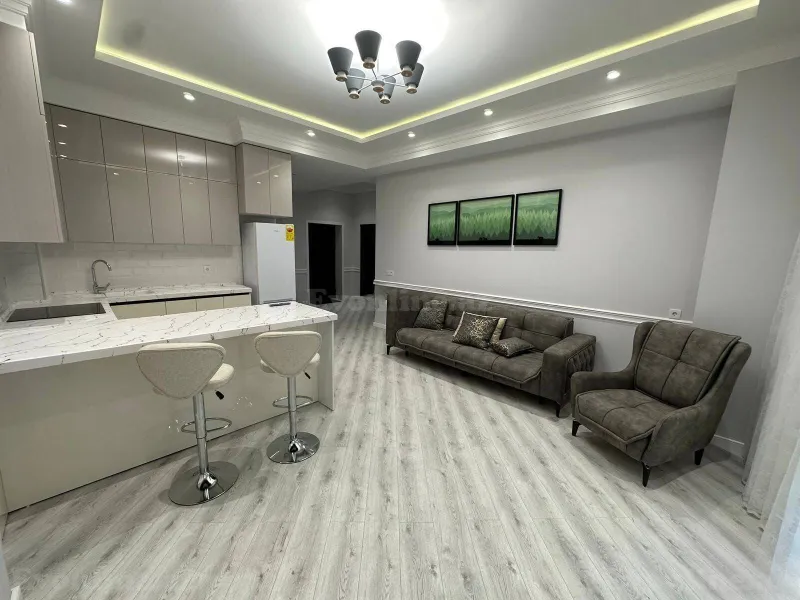3 otaqlı Mənzil 100 m² Ağ şəhər Kirayə verilir