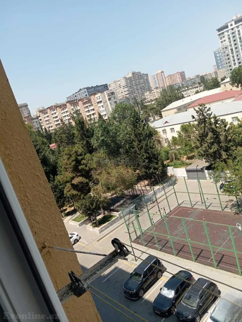 Satılır 3 otaqlı Mənzil Köhnə tikili 90 m² Memar Əcəmi m. - şəkil 3