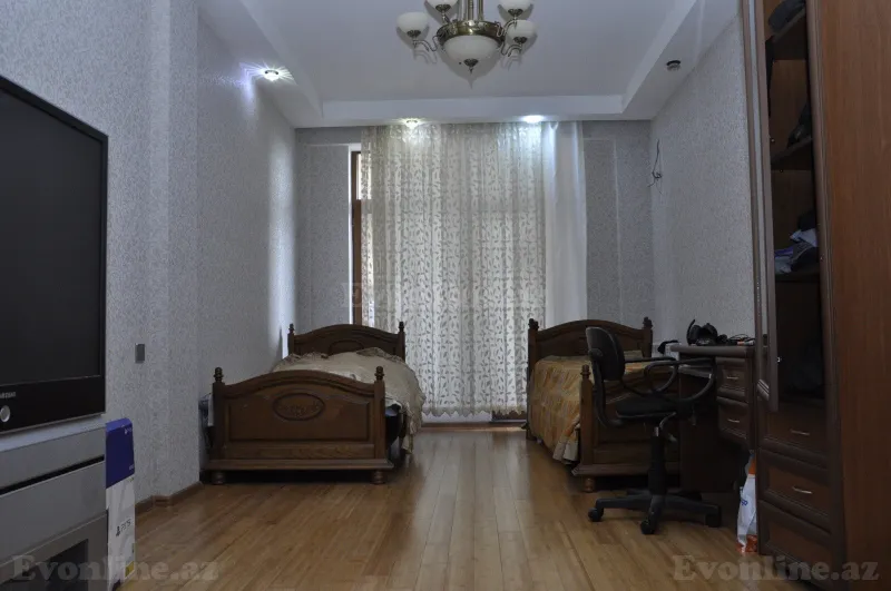 Satılır 4 otaqlı Mənzil Yeni tikili 205 m² Həzi Aslanov m. - şəkil 3