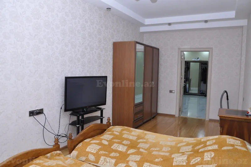 Satılır 4 otaqlı Mənzil Yeni tikili 205 m² Həzi Aslanov m. - şəkil 4