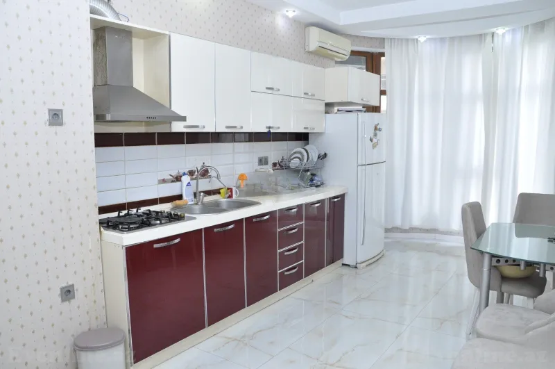 Satılır 4 otaqlı Mənzil Yeni tikili 205 m² Həzi Aslanov m. - şəkil 8