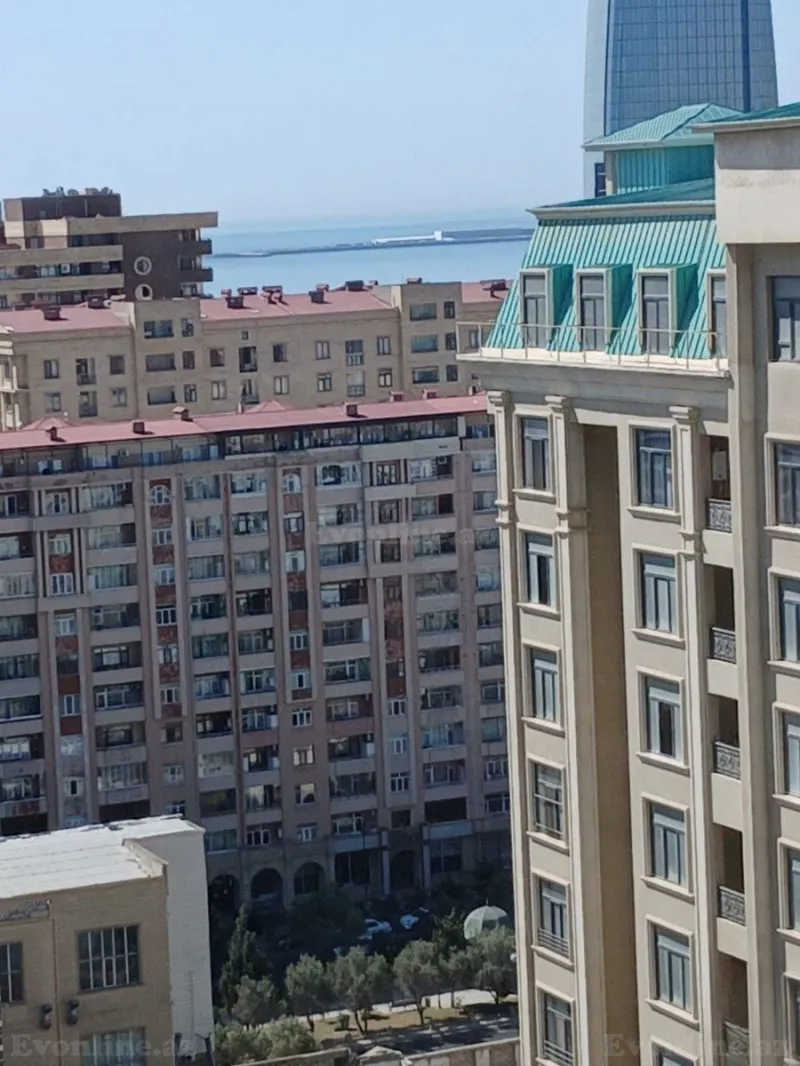 Satılır 4 otaqlı Mənzil Yeni tikili 205 m² Həzi Aslanov m. - şəkil 23