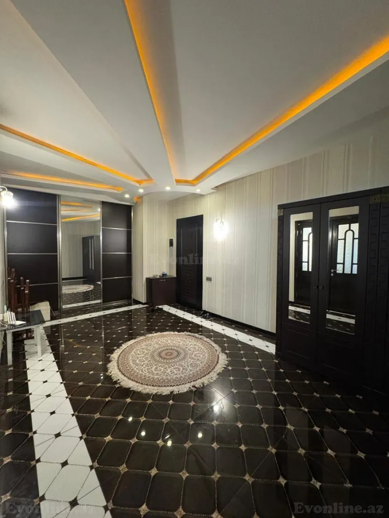 Satılır 4 otaqlı Mənzil Yeni tikili 200 m² Nizami m. - şəkil 2